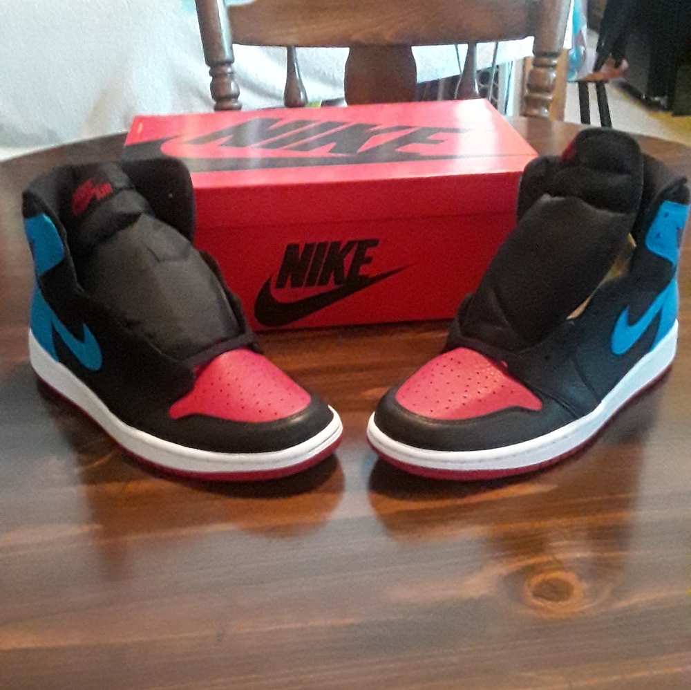 Jordan 1 Unc to Chi size 9.5 W